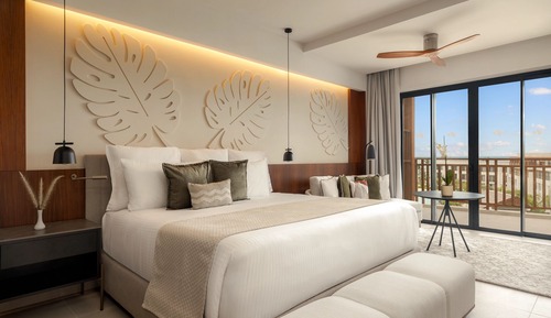 Junior Suite Partial Ocean View - King