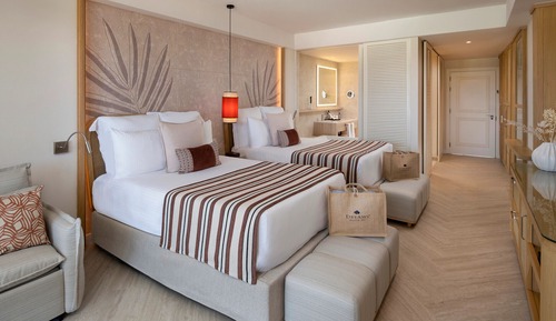 Preferred Club Junior Suite Swimout - DBL