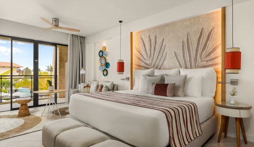 Junior Suite Pool View - King