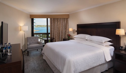 Club Room, 1 King Bed, Ocean View