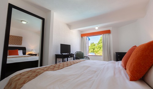 Studio, 2 Queen Beds