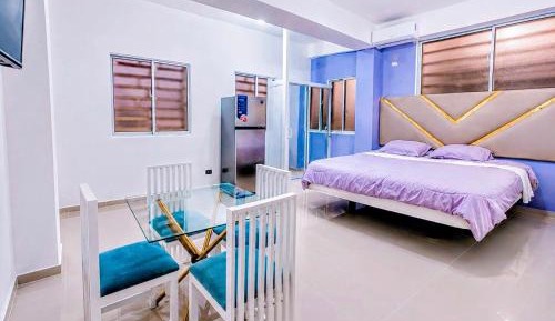 Deluxe King Suite
