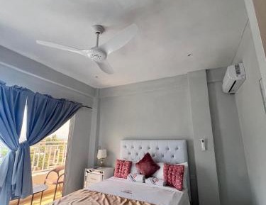 Deluxe Suite with Sea View