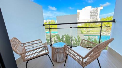 Studio Apartment with Balcony