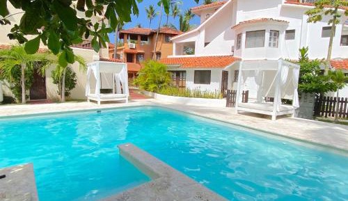 Villa with Garden View