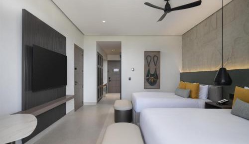 Queen Room with Two Queen Beds, Plunge Pool and Partial Beach View