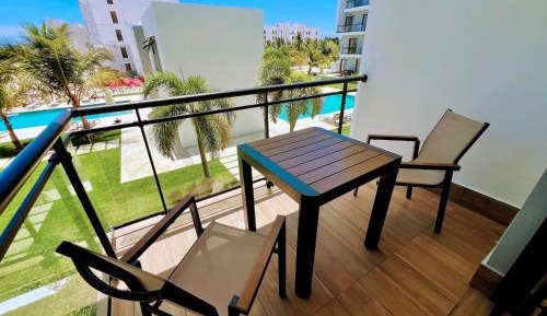 Studio with Balcony