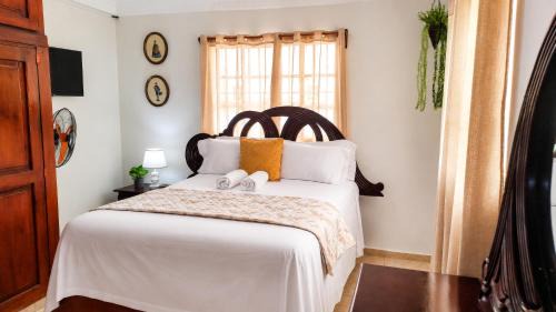 Three-Bedroom Standard Apartment