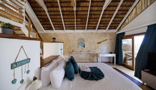 Family Room with Sea View