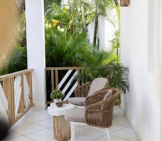 Queen Room with Garden View