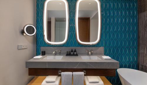Premier Guest Room, Adult All-Inclusive, 1 King Ocean View