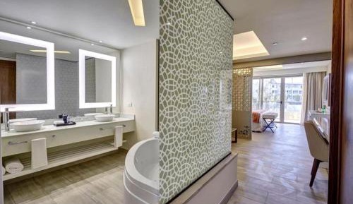 Luxury Junior Suite Ocean View