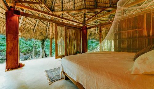 Deluxe Room (2 Adults + 1 Child)