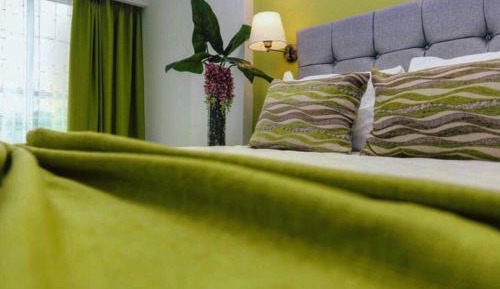 Deluxe Double Room (2 Adults + 1 Child)