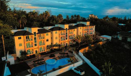 Apartment with Pool View 