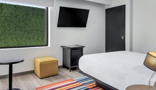 Corner King Room