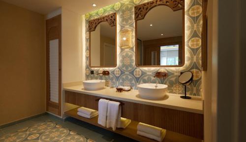 Junior Suite (1 Adult)