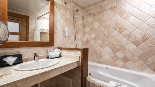 Superior Garden View Adult Only King Bed