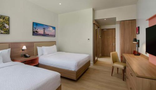Queen Room with Two Queen Beds - Ocean Front View