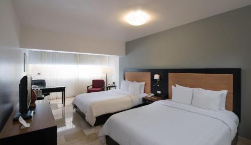 Premium Two Queen Beds - Non-Smoking