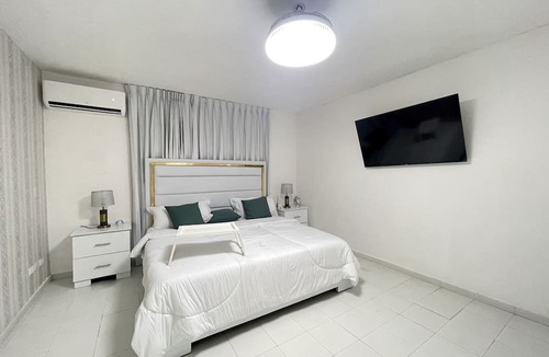 Viejo Arroyo Hondo Bed & Breakfast | H Mansion Recovery and Spa