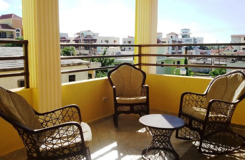 Corales del Sur House | Room-single Room Near SDQ Airport 300 M