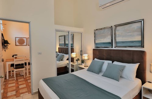 Yamasa Apartment | Keila Marichal