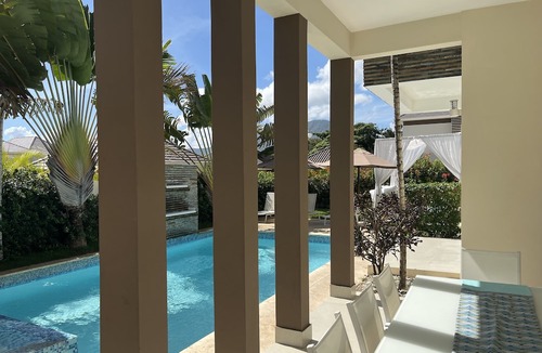 Costambar Villa | Romantic Caribbean villa just minutes from the beach