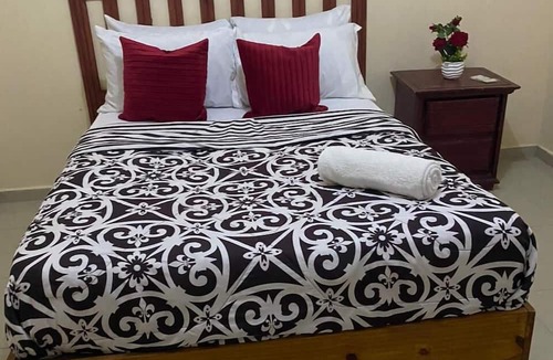 San Juan Province Hotel | Hotel Plaza la Duarte