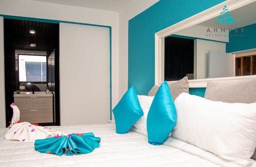 Villas Ana Maria Hotel | The Diamond Suites at Ahnvee