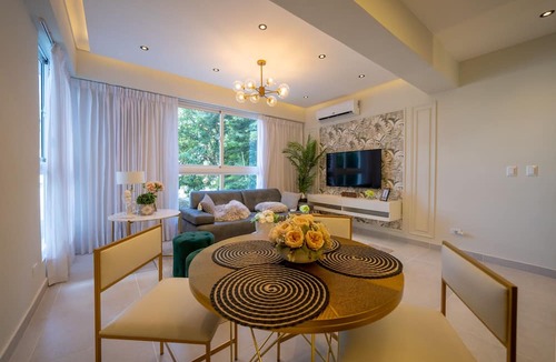 La Julia Apartment | Majestic & Spacious1b Downton Gym Pool