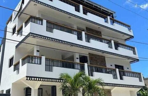 Santo Domingo Este Hotel | Jose Acevedo trinidad