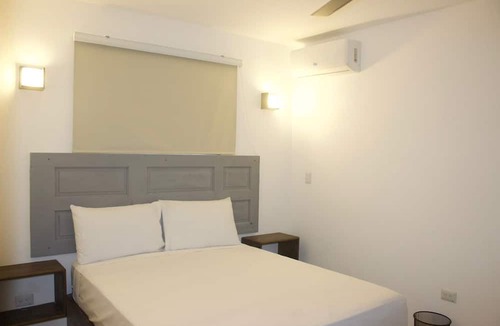 Santo Domingo Este Hotel | Jose Acevedo trinidad