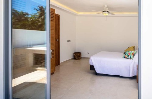 La Iglesia Hotel | Nicole ApartHotel