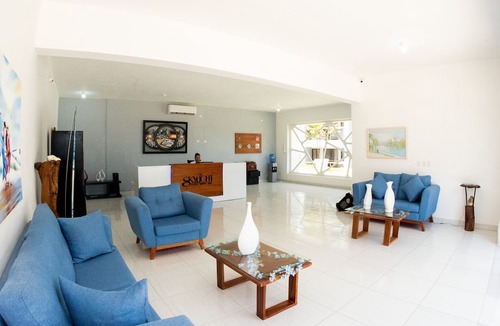Cofresi Hotel | Skylight Suites Restaurant Bar