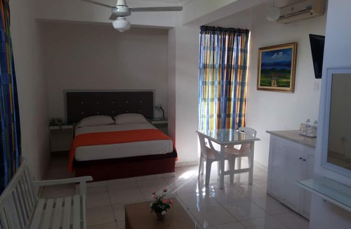 Mata Hambre Hotel | Hotel Royal Palace