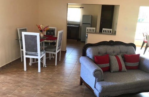 Pinar Quemado Apartment | 2 Queen Bedroom Apartment Smart TV with WiFi