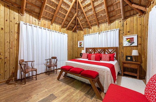 Pedernales Hotel | Hotel Vista de Aguilas Ecolodge