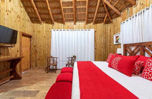 Pedernales Hotel | Hotel Vista de Aguilas Ecolodge