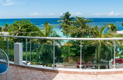 Boca Chica Hotel | Hotel Refugio Neptuno's