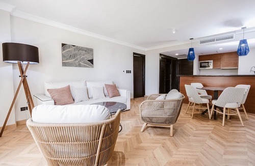 Los Cacicazgos Hotel | Dominican Fiesta Hotel