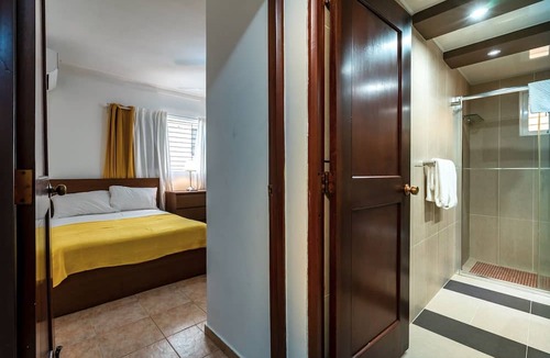 Santo Domingo Apartment | Escape Apartment steps to Downtown Center Mall in Mirador Norte