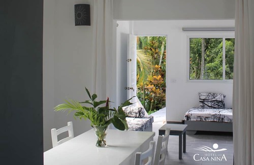 La Iglesia Hotel | Hotel Casa Nina