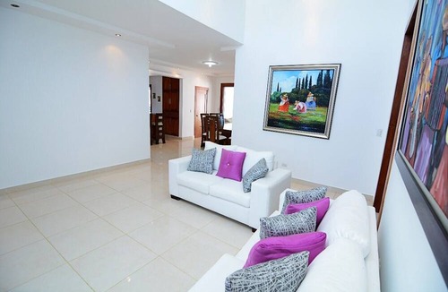 Santiago de los Caballeros Villa | Modern House Pool AC WiFi
