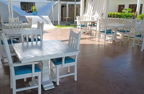 Munoz Hotel | Oasis Adult Resort