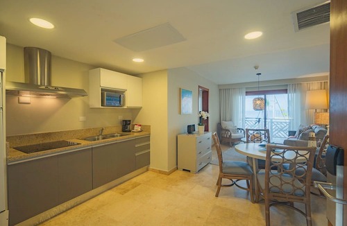 Puerto Bahia Resort | Bannister Hotel & Yacht Club