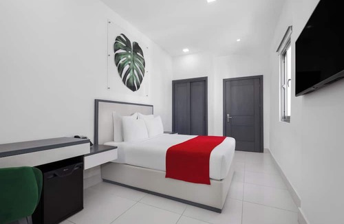 San Anton Hotel | Gran Hotel Europa Santo Domingo, Trademark by Wyndham