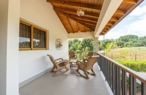 La Vega Villa | La Vega Villa With Private Pool and BBQ