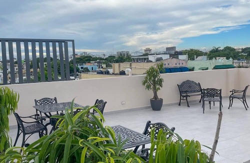 Ciudad Nueva Apartment | Colonial Leyton Apartment