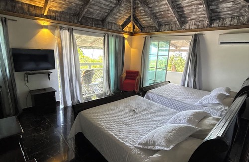Juan Esteban Hotel | DAYMOND BLUE TROPICAL LODGE